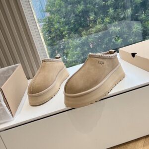 UGG Women's